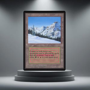 Puede incluir: Una carta Taiga enmarcada con un paisaje de montaña nevada bajo un cielo azul. El texto de la carta dice "Counts as both forest and mountains..." y "Illus. Rob Alexander."
