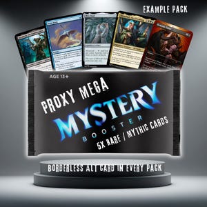 Może przedstawiać: Czarny prostokątny pakiet kart z napisem Proxy Mega Mystery Booster 5x Rare / Mythic Cards Age 13+ oraz pięcioma różnymi kartami kolekcjonerskimi wyświetlonymi powyżej, w tym Razaketh, Swan Song, Mox Opal, Thranduil i Demonic Tutor, z grafiką bez obramowania.