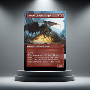 Peut inclure: Une carte à collectionner Magic: The Gathering intitulée Ancient Copper Dragon, représentant un dragon cuivré perché sur un tas de trésors dorés. Le texte de la carte indique le type de créature Elder Dragon, la capacité vol et un effet.