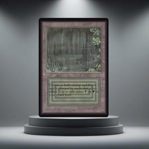 Puede incluir: Una tarjeta "Bayou" enmarcada, que presenta una escena de pantano con árboles y agua. La tarjeta tiene texto que dice "Counts as both swamp and forest" y "Tap to add either or to your mana pool."