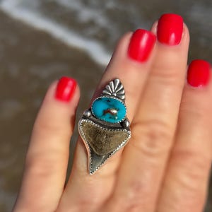Bisbee sterlingzilveren ring met turkoois en haaientand, maat 6,5