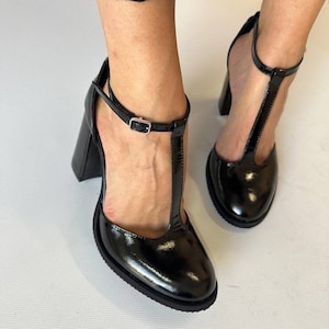 Mary Jane Schuhabsatz für Frau Schwarz High Heel Blockabsatz Mary Jane Schwarz Pump Lederabsatz Sandale T Riemchen Ferse Lässige Ferse Blockabsatz Schwarz