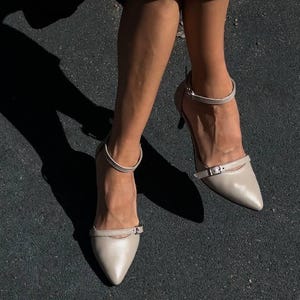 Kitten Heel Ankle Strap Pumps: Elegant Pointed Toe Wedding Shoes