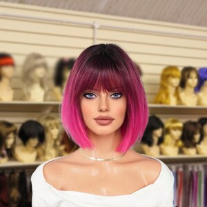 Ombre Rose Pink Short Hair Wigs For Women 12in Synthetic Straight Bob Wig With Bangs High Quality Heat Resistant Fiber Costume Wig