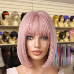 Highlight Pink Hair Wig For Women Fashion Short Straight Bob Wig With Bangs Looking Synthetic Heat Resistant Ladies Wig