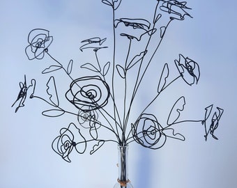 Handgemachter Drahtblumenstrauß, Rosenstrauß, schwarzer Alumiumdraht, sieben Blumenelemente, Geschenk, Muttertag, Valentinstag, Hochzeit