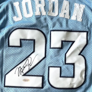 Koszulka kibica North Carolina z autografem Michaela Jordana i certyfikatem autentyczności zdjęcie 1