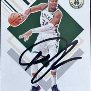 Giannis Antetokounmpo autographed Panini Trading card with COA
