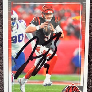 Joe Burrow signed Panini Trading Card with COA