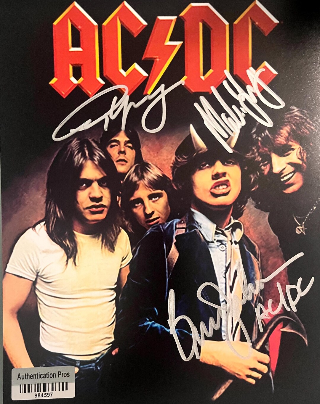 Foto autografiada por miembros de la banda AC/DC con certificado de ...