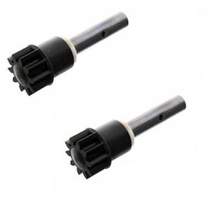 Könnte beinhalten: Zwei schwarze Kunststoffzahnräder mit jeweils einer silbernen Metallstange. Die Zahnräder haben eine sternförmige Form.