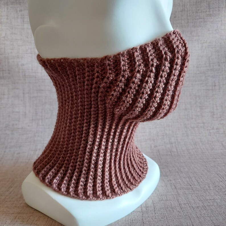 Easy crochet pattern for textured, ribbed, elastic, reversible unisex Neck and Face warming Gaiter Ski Mask, so-called Half Face Balaclava Mask. Teen and Adult sizes. A gift idea for the whole family crocheter!