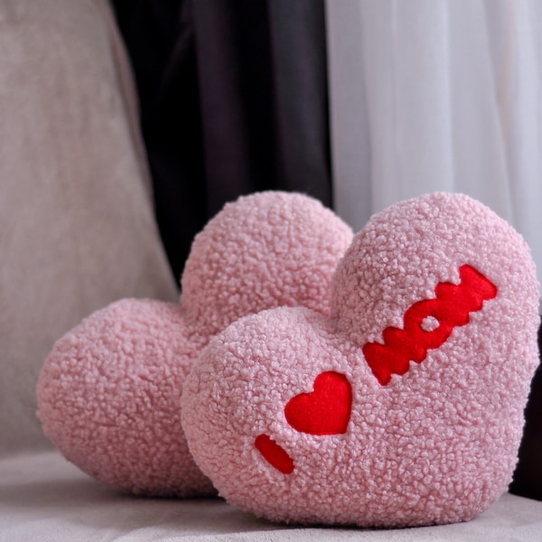 Almohada AMO A MAMÁ - Almohada para el Día de la Madre / Regalo para el Día de la Madre / Almohada decorativa en forma de corazón / Almohada en forma de corazón / Regalo para mamá /
