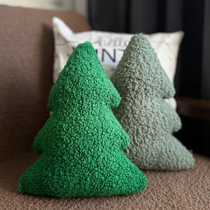 Almohada de árbol de Navidad - Almohadas navideñas / Decoración navideña suave / Regalo de Navidad / Regalo de amigo secreto / Almohada de invierno / Almohada navideña / imagen 4