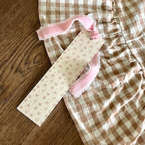 Bookmark with Dainty Floral Design | Ultra Thick Cardstock Bookmark with Velvet Ribbon | Doublesided Bookmark | Cottagecore Flower Design