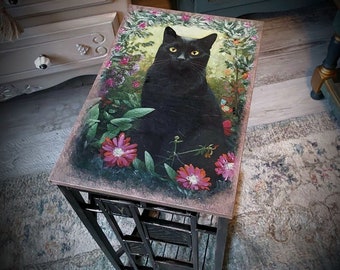 Table d'appoint peinte à la main, 'Le Chat Noir' design original  par 9 AD VITAM