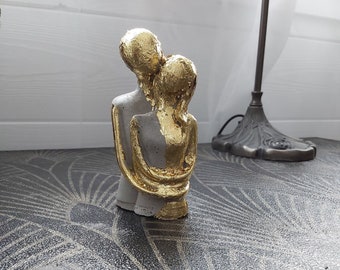 Statue romantique couple dorée à la Feuille d'Or-