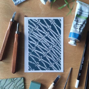 Cordes et noeuds bleu sarcelle - Impression de Linogravure marine et shibari - fait main - carte postale - wall art print