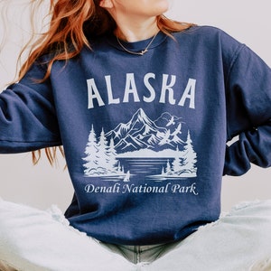 Alaska sweatshirt, Alaska unisex comfort colors crewneck sweatshirt, Denali National Park Sweatshirt, Cute oversized nature sweatshirt.
