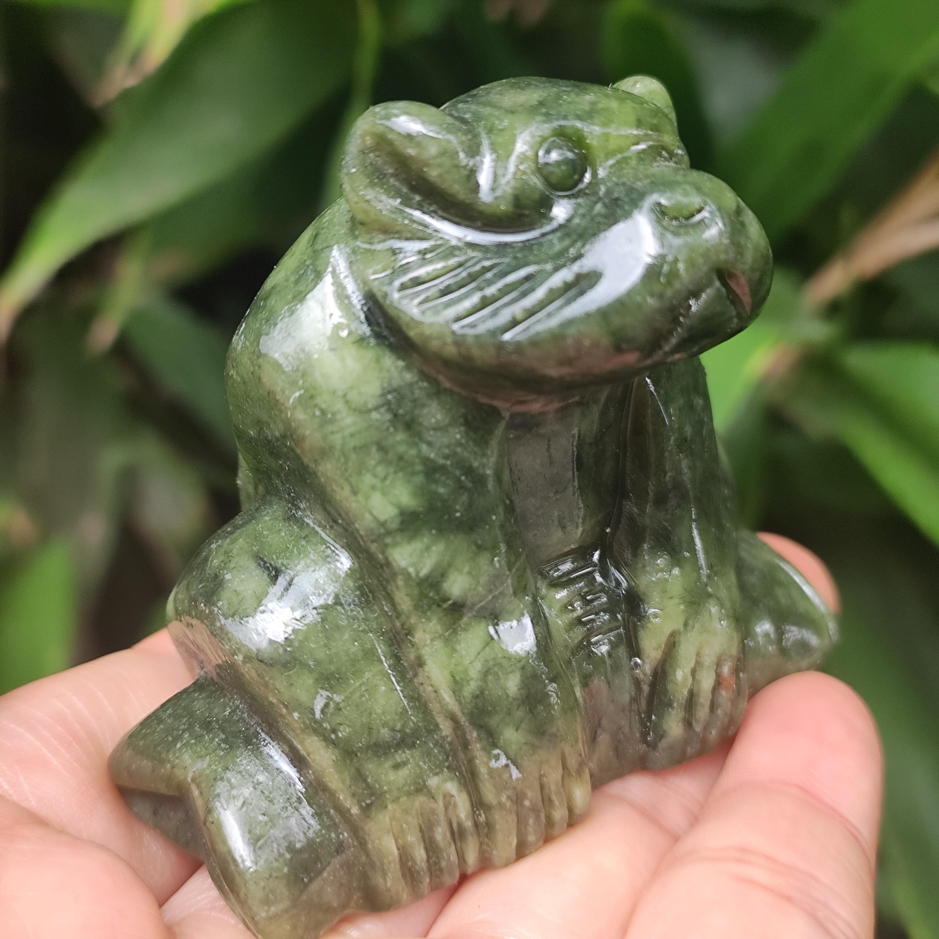 グリーンジェイド クマちゃん bigサイズ 930g 天然石 置物 Natural Green Jade Monkey Feng Shui Ornaments Crystal Beast Ape