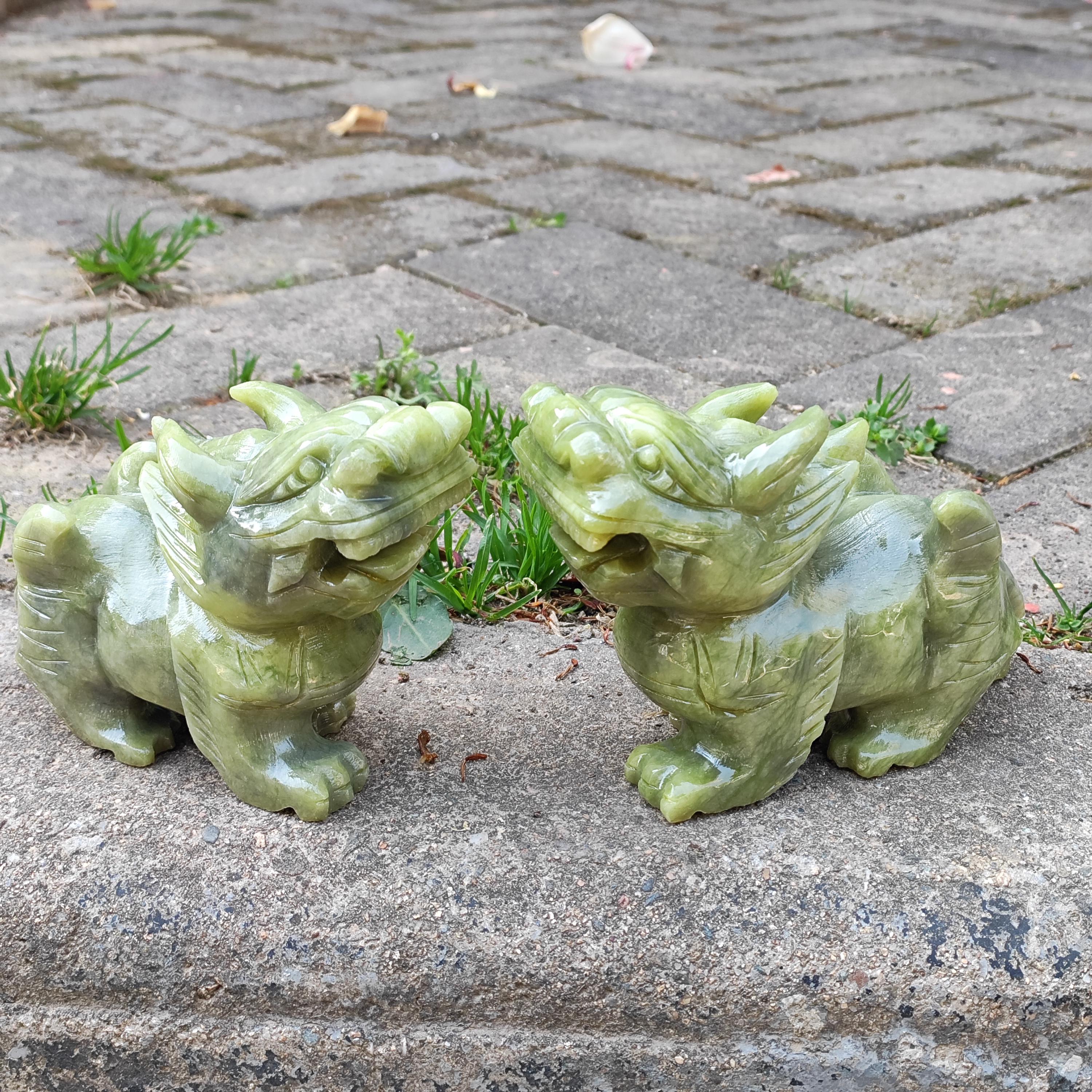 ペア天然翡翠風水 Pi Xiu/Pi Yao 像 富と幸運の置物、コレクション用