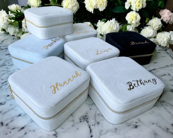 Personalized Jewelry Box , Wedding Favors , Custom Name Velvet Travel Jewelry Case , Personalized Bridesmaid Bridesmaid Gift , Birthday Gift