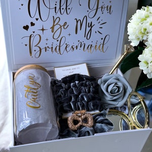 Bridesmaid Proposal, Personalized Bridesmaid gift, Personalized Bridesmaid Proposal Box, bachelorette propose, maid-of-honor proposal gift