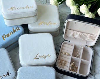 Personalized Jewelry Box , Wedding Favors , Custom Name Velvet Travel Jewelry Case , Personalized Bridesmaid Bridesmaid Gift , Birthday Gift