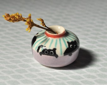 Miniature Mischievous Cat Vase: Hand-painted Tiny Ceramic Pottery