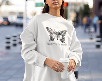 Butterfly Sweatshirt, Crewneck Sweatshirt Vintage, Butterfly Shirt, Butterfly Lovers, Butterfly Gift, Friends Gift, Gift for Her