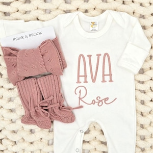 Conjunto de mameluco rosa para niña con bordado personalizado, traje para volver a casa con nombre, foto de hito, body personalizado para baby shower, idea de regalo para nueva mamá