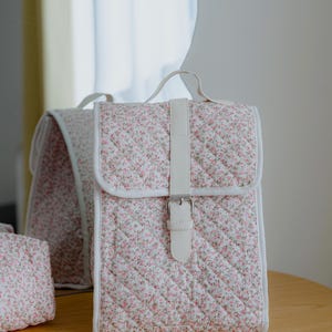 women teacher lunch bag