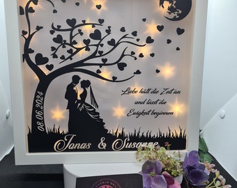 personalisierter Leuchtrahmen; individueller Bilderrahmen mit Namen und Hochzeitsdatum, Brautpaar