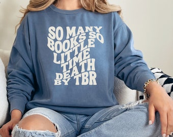 Death By TBR Booktok グッズ 本好きのグッズ 本好きの物 ロマンス リーダー オルタナティブ 服 本好きのシャツ 文学 Tシャツ スケルトン 読書本