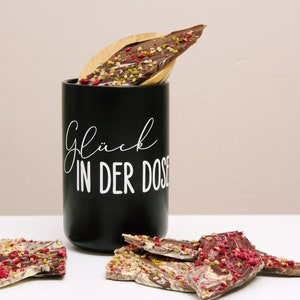 Vorratsdose, Keramikdose, Keramik Vorratsdose, Schwarze Dose mit Holzdeckel, Aufbewahrungsdose, personalisierte Vorratsdose, Dose mit Spruch Bild 2