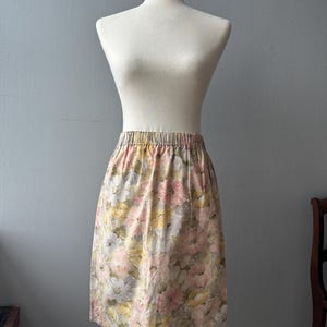 Vintage Size S Floral Skirt