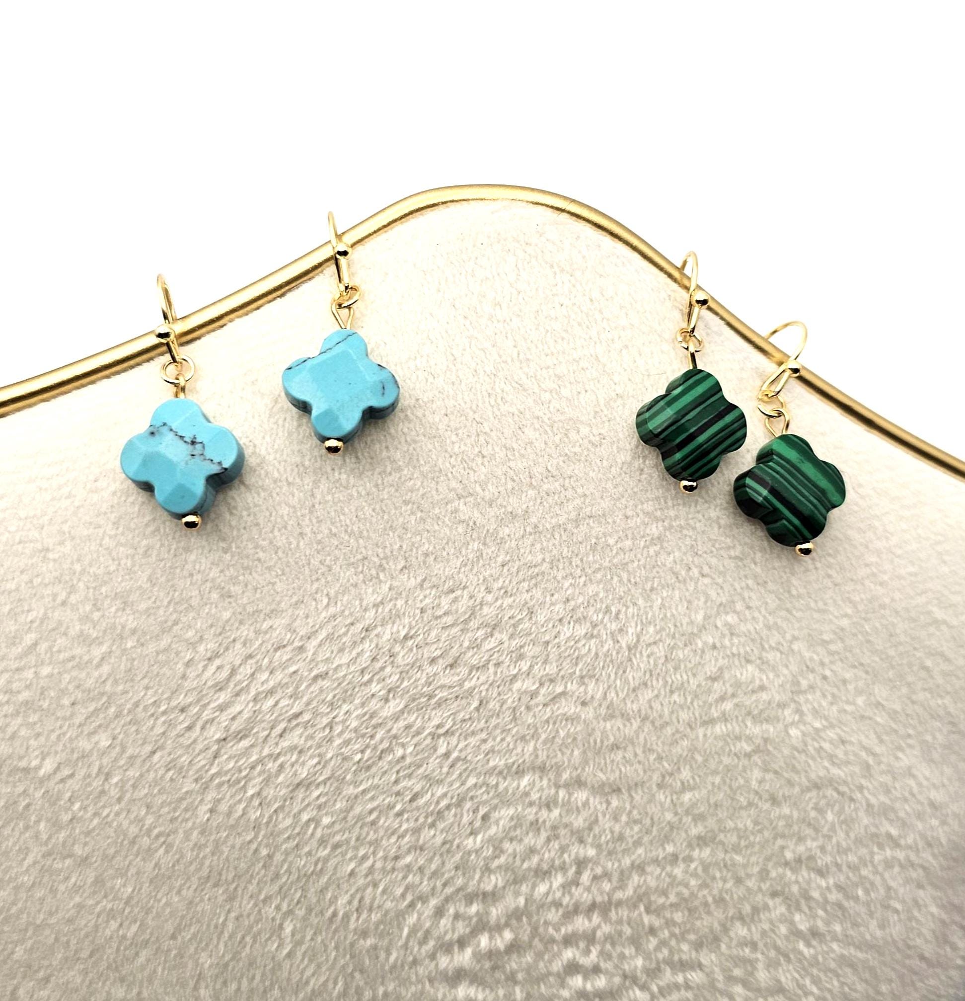 Orecchino A Cerchio Con Un Ciondolo Con Pietra Verde A Goccia Orecchino A Cerchi - Foto 12