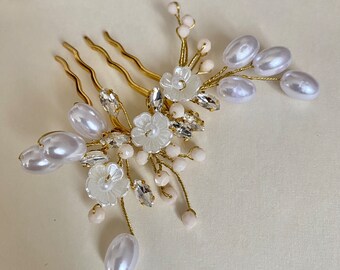 Floral gold Haarnadel mit Perlen und Kristallen für Hochzeit, Blumen Haarkamm, Gold Haarschmuck für Braut, Hochzeit elegante Perlenblume