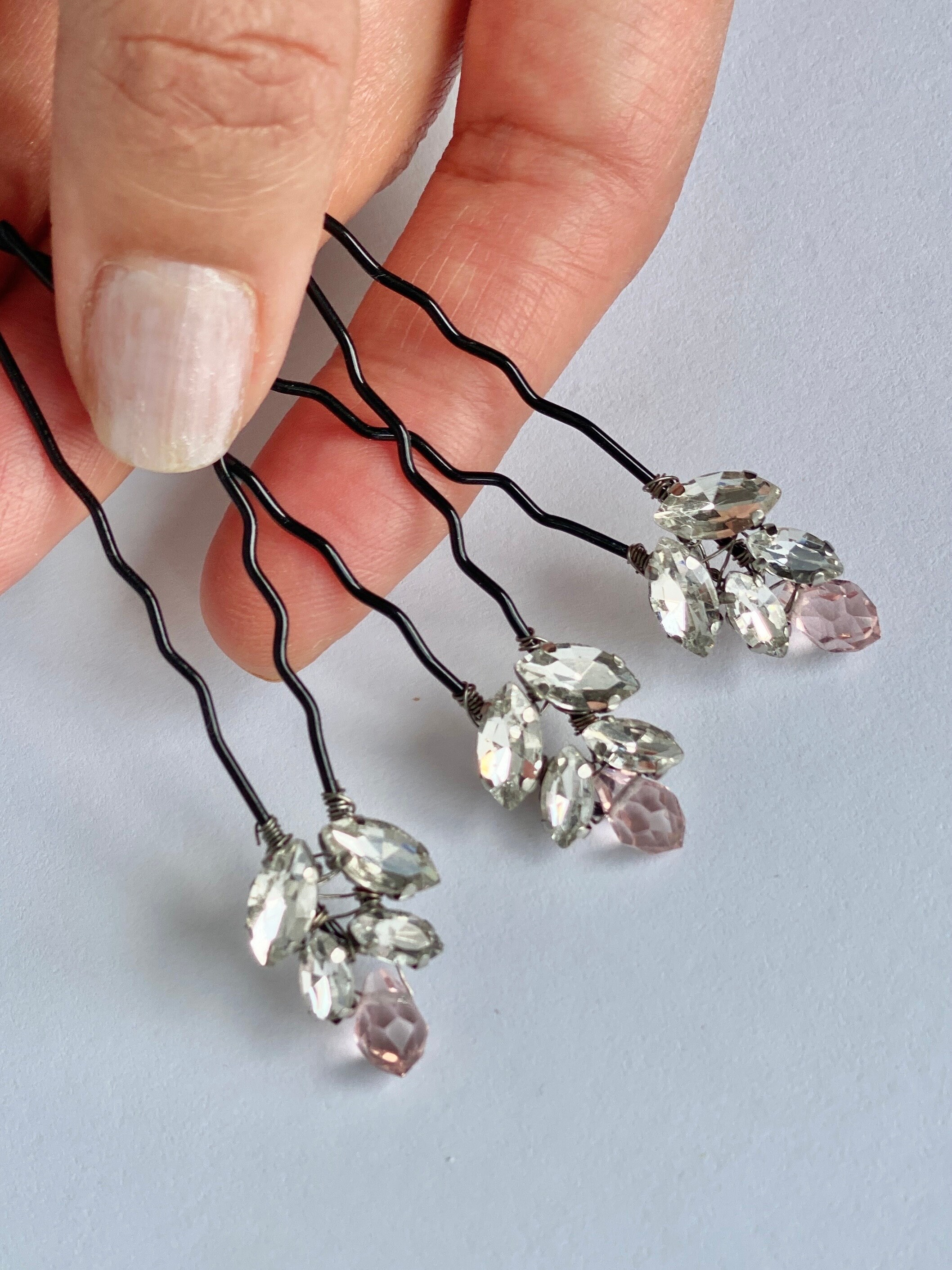 Set Di 6 Forcine Per Capelli Con Fiore Di Rosa Rossa E Cristalli Austriaci Trasparenti – Metallo Rodiato