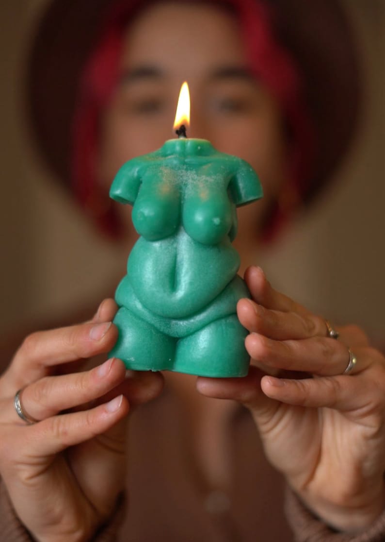 Curvy Female Candle, Voluptuous Body Sculpture, Plus Size Decor, Body-Positive Candle, Feminine Curves Art, Shapely Woman Candle, Full-Figured Goddess, Size-Inclusive Decor, Hourglass Figure Sculpture, Curvaceous Female Gift