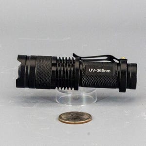 Uv-365Nm Aa Battery Flashlight