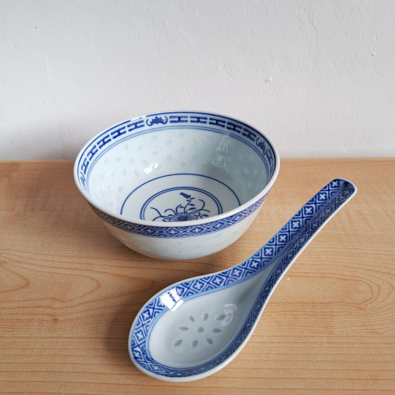 Vintage Chinese Rice Grain Jingdezhen Porcelain Bowl / Made in China / Vintage asian porcelain / Price for ONE Bowl zdjęcie 2