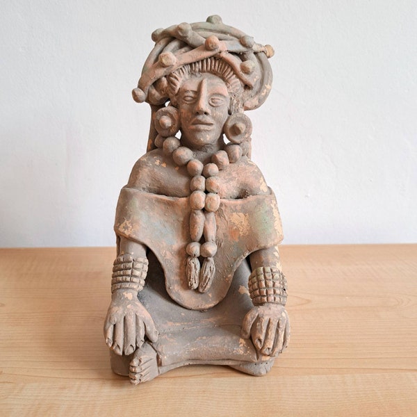 Figurine vintage en terre cuite Maya/ Statue du Mexique/ Sculpture, poterie d'art en argile/ Guerrier aztèque/ Art populaire/ Figure précolombienne Maya