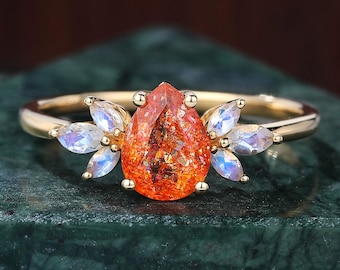 Tropfenförmiger Sonnenstein-Verlobungsring, einzigartiger Mondstein-Brautring. Vintage Gelbgoldring Versprechensring Jahrestagsgeschenk für sie.