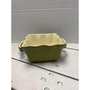 Square Ceramic Baking Dish With Handles Scalloped Edges Green & Cream Oven-Safe Approx. 8&quot;x8&quot;x3&quot;