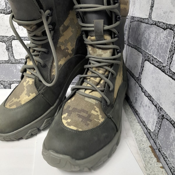 Ukrainian coat of arms. Military/Work Tactical Boots PTNPNX B014. Pixel mm14 camouflage army boots.