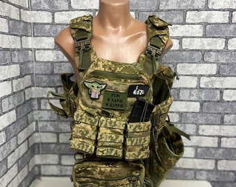 Ukrainian Pixel Plate Carrier  with 9 pouches and bags. Pixel Body Armor. Plate carrier with a first-aid kit, grenade bags, a shoulder bag