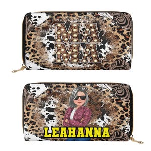 Cartera con cremallera MAMA personalizada: Cartera de piel sintética con estampado de leopardo, nombre personalizado y personaje de dibujos animados, cartera para mujer con estampado de vaca del oeste.