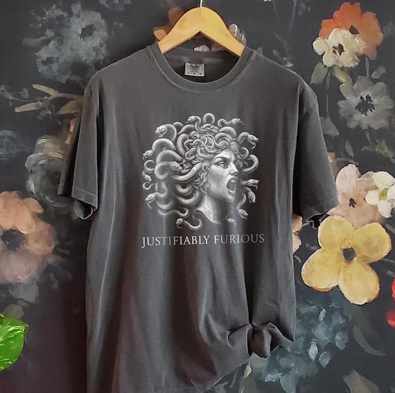 If six was nine Medusa T shirt size 2