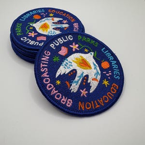 Public Parks Libraries Education Broadcasting Patch • 3" Round Embroidered Patch with Dove • Progressive Patch • Pro Public Goods Badge imagem 4